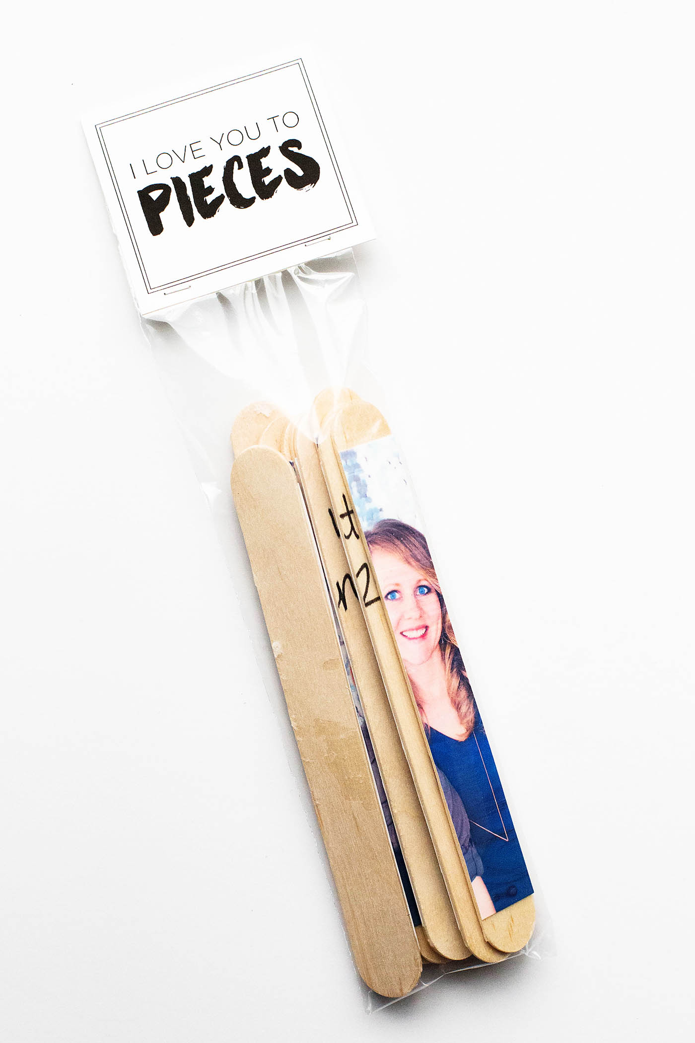 DIY Photo puzzle with printable tag!